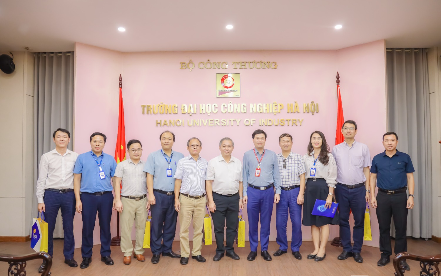 Hội Vô tuyến – Điện tử Việt Nam và Đại học Công nghiệp Hà Nội đẩy mạnh hợp tác toàn diện 