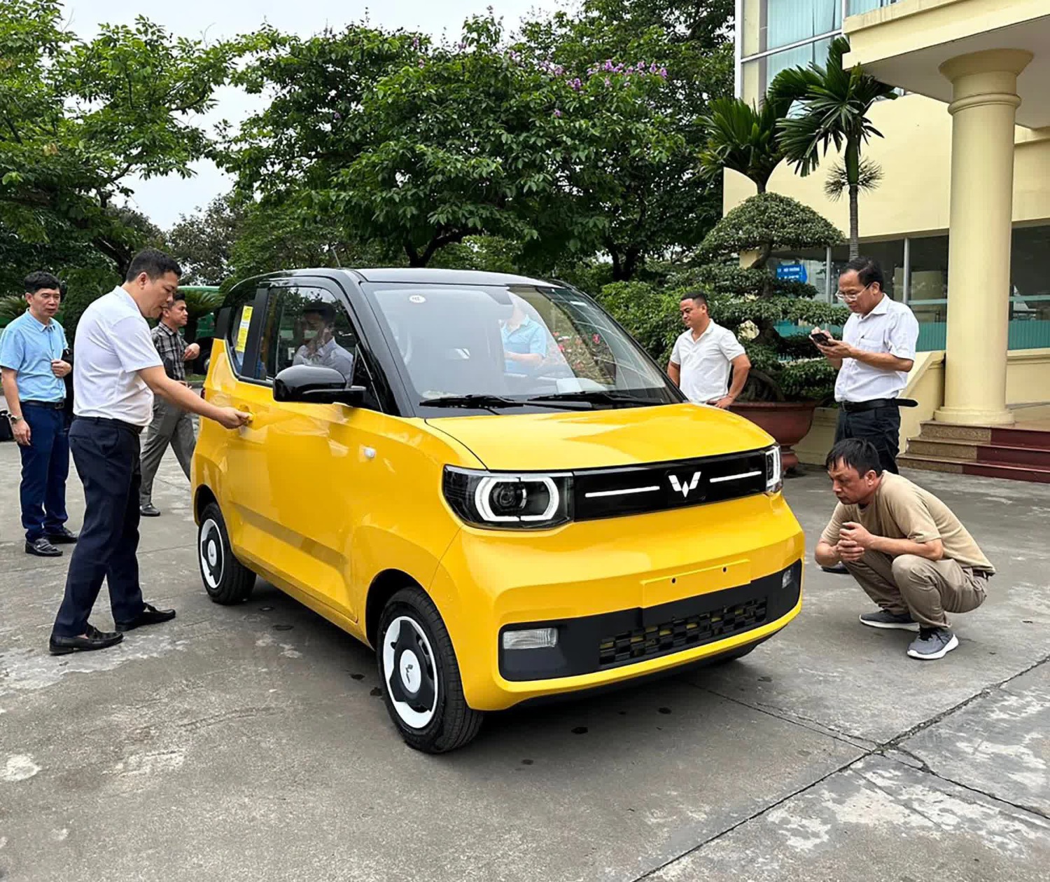 xe điện Wuiling HongGuang mini EV