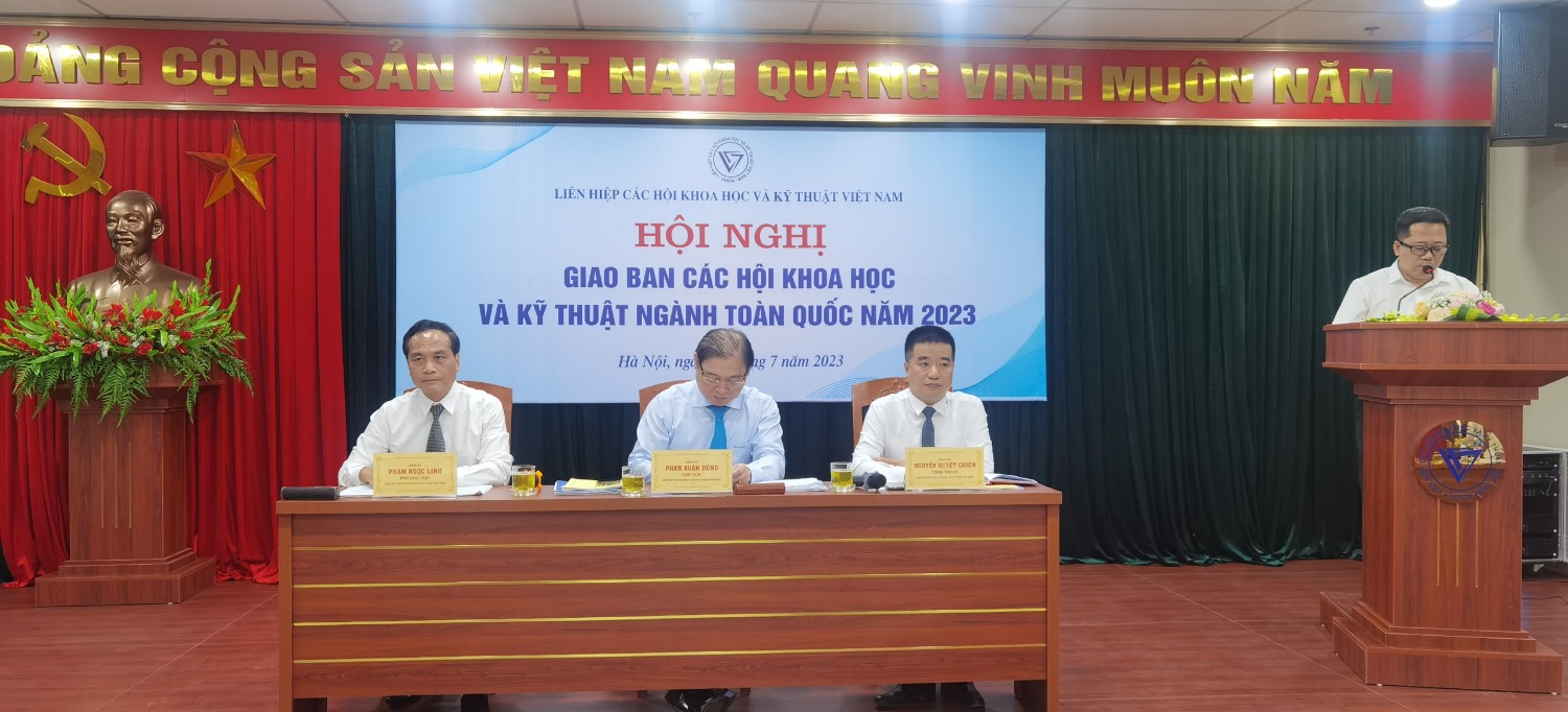 Đoàn chủ tịch VUSTA điều hành hội nghị sơ kết 6 tháng đầu năm 2023