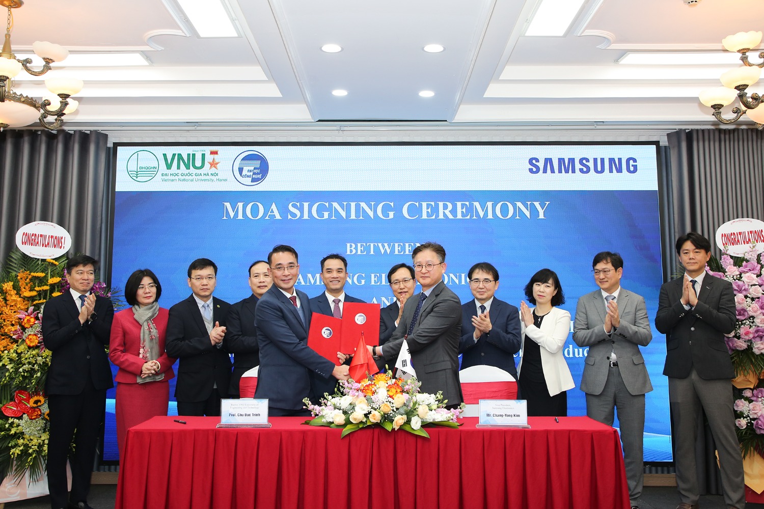 Trường Đại học Công nghệ Hà Nội và Samsung ký kết hợp tác đào tạo nhân lực bán dẫn và vi mạch