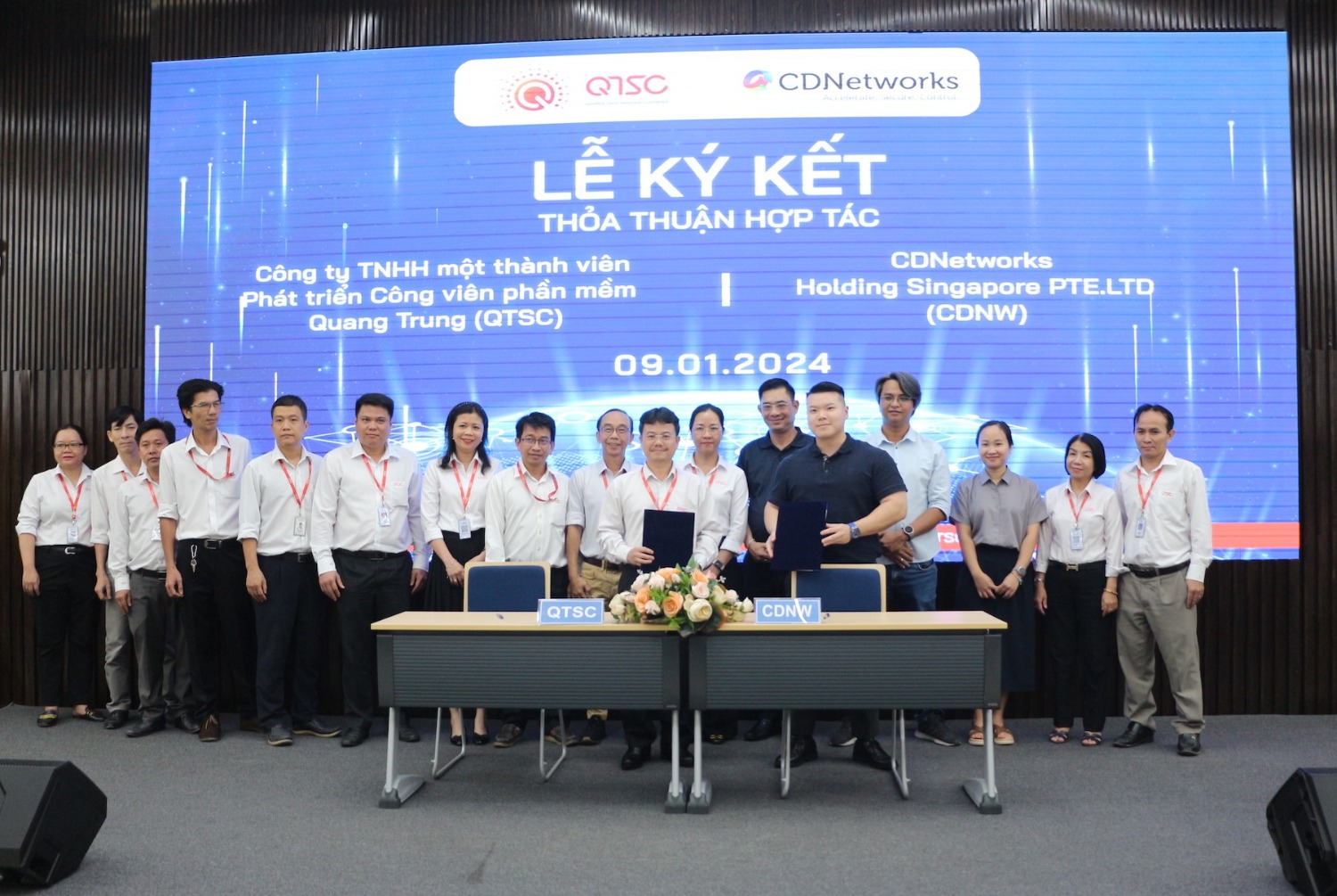 CDNetworks, doanh nghiệp hàng đầu châu Á về các dịch vụ trên nền tảng công nghệ biên (Edge), vừa công bố đã ký Biên bản ghi nhớ (MOU) với Khu Công viên phần mềm Quang Trung (QTSC) nhằm hỗ trợ doanh nghiệp tại Việt Nam phát triển kinh tế số.