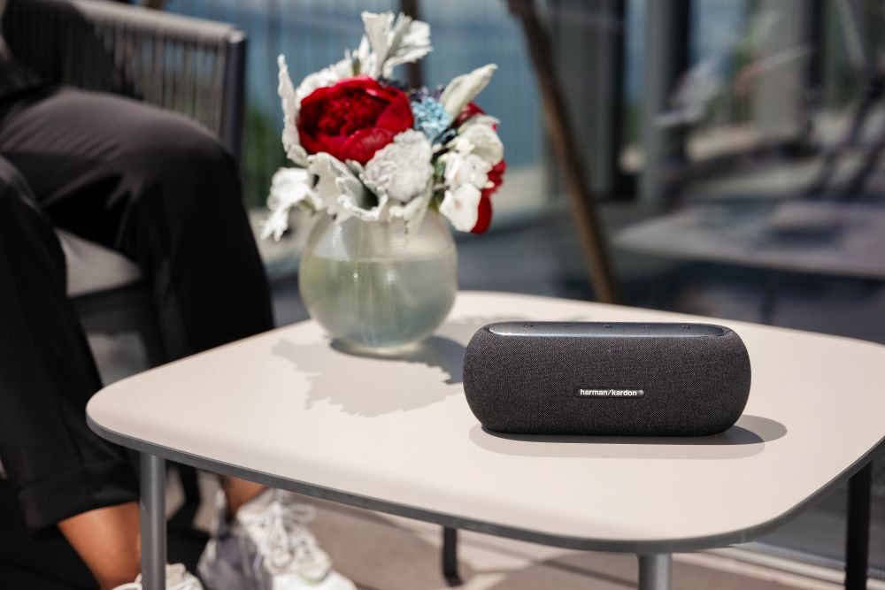 Harman Kardon Luna: mẫu loa di động nhỏ gọn mới từ Harman