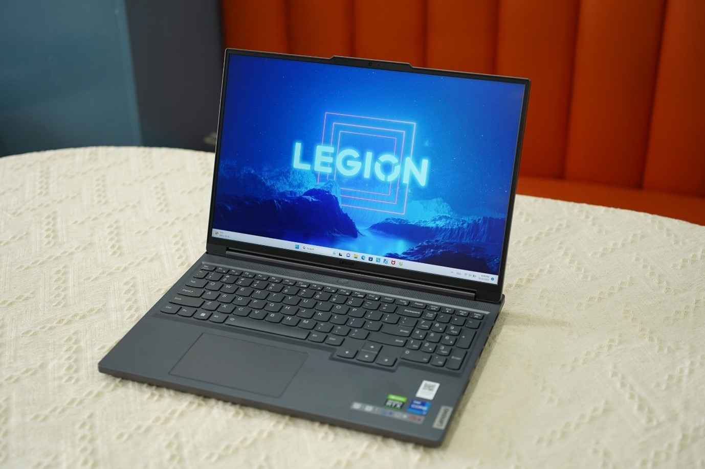 Lenovo Legion Slim 5 2023: làm hay, chơi giỏi