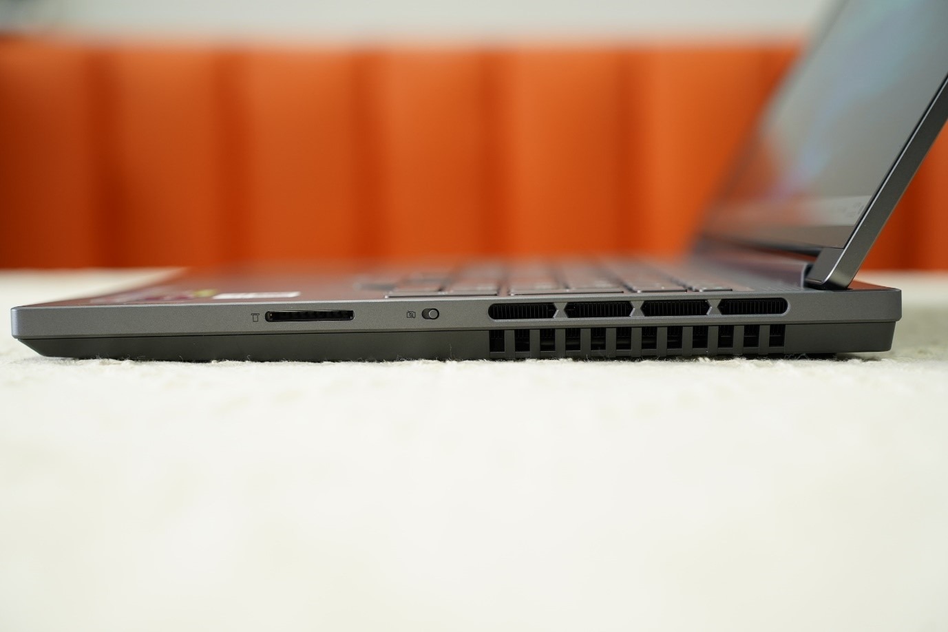 Lenovo Legion Slim 5 2023: làm hay, chơi giỏi