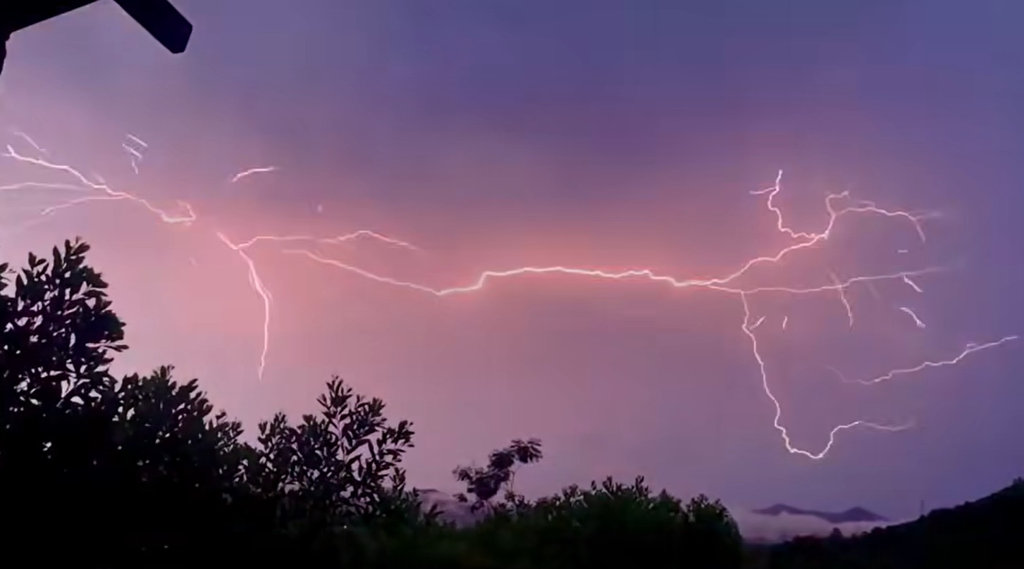 Mùa thiên tai năm nay dù mới bắt đầu nhưng đã gây ra nhiều thiệt hại đáng kể, người dân có thể nâng cao cảnh giác về rủi ro thiên tai bằng cách sử dụng Zalo Mini App.