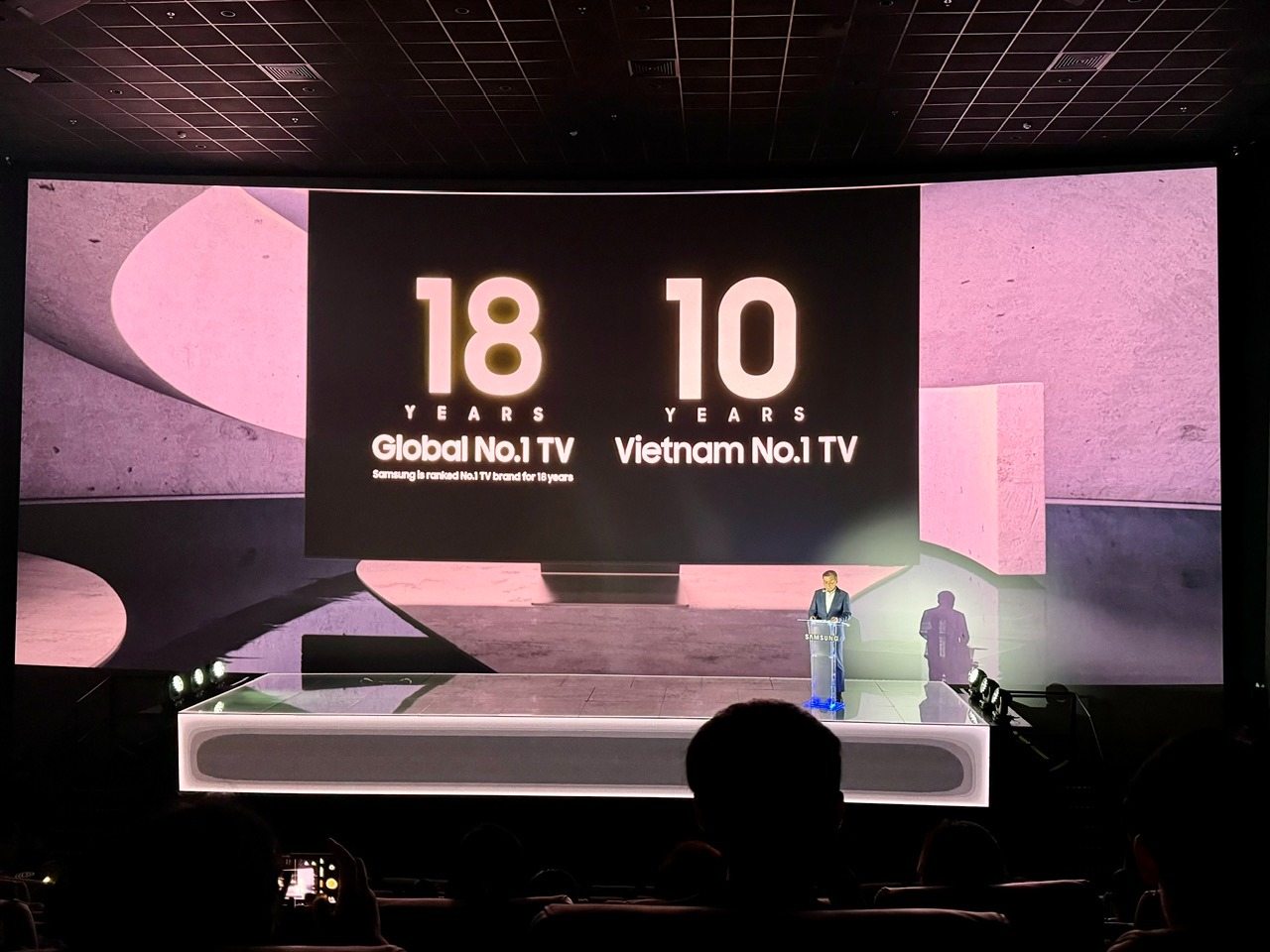 Samsung chính thức ra mắt loạt AI TV tại Việt Nam